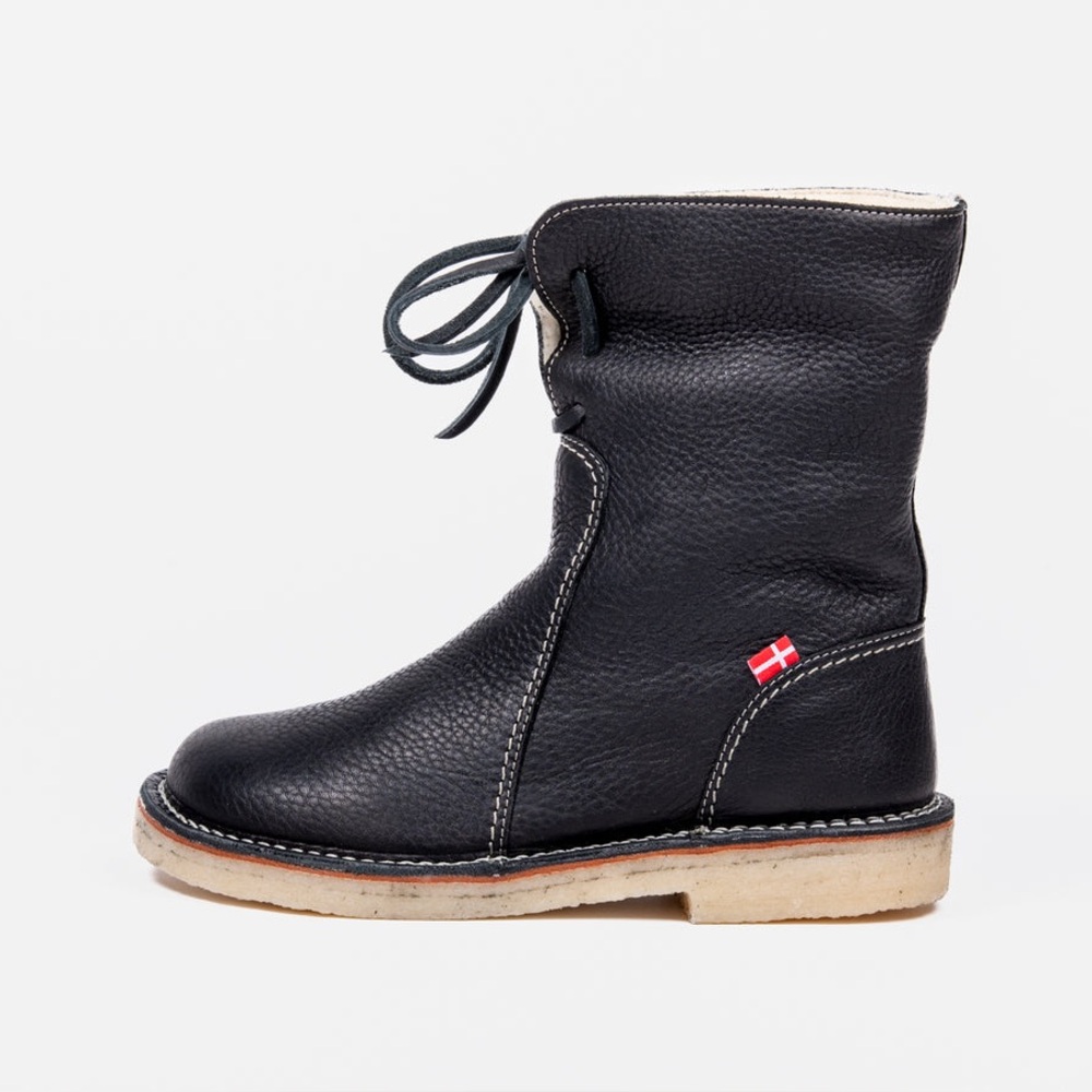 EUC Duckfeet Arhus leather fleece boot $338